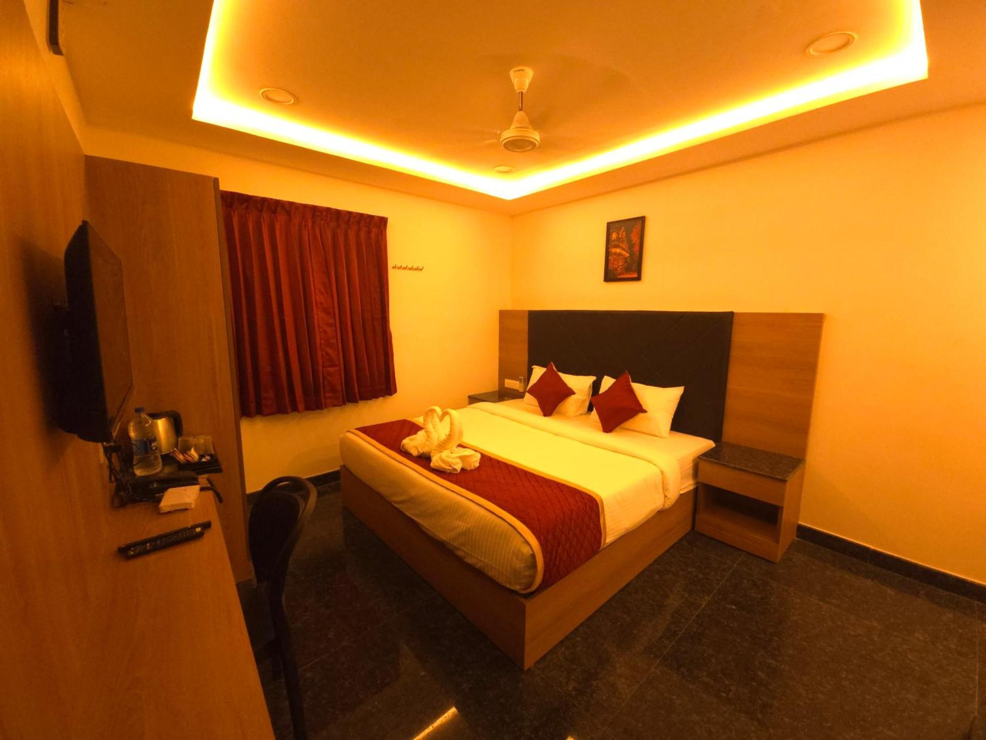 Hotel Shreem Sesha Sai Residency Tiruvannāmalai Exterior foto