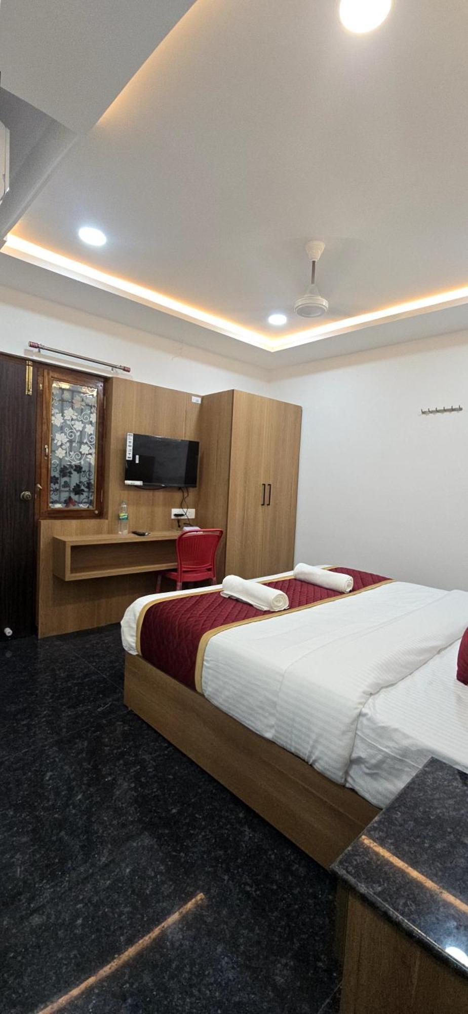 Hotel Shreem Sesha Sai Residency Tiruvannāmalai Exterior foto