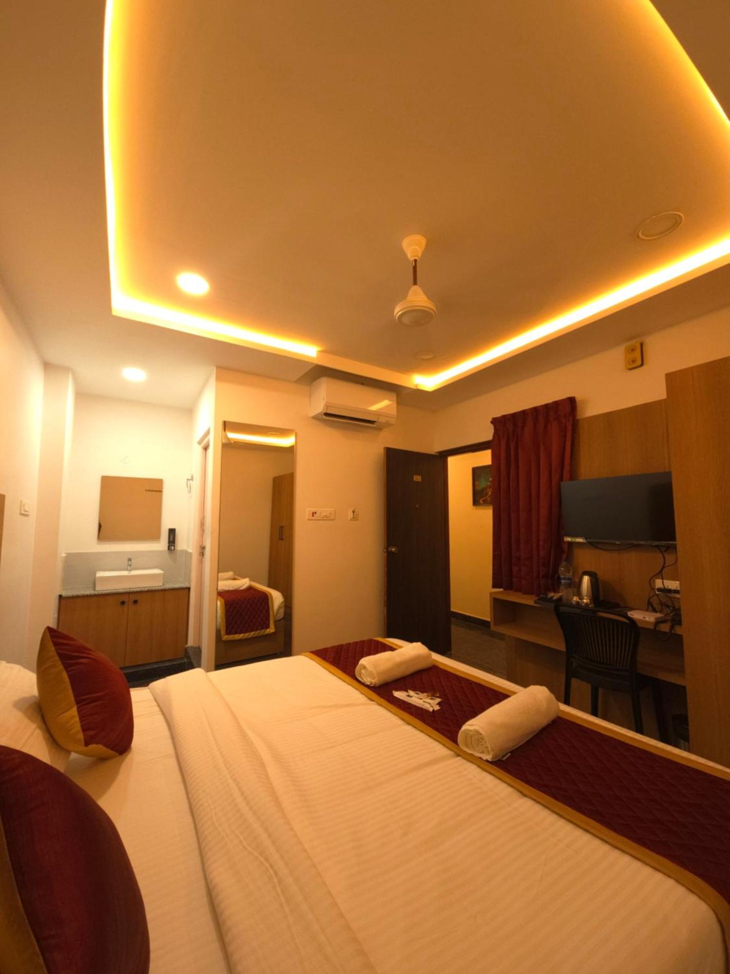 Hotel Shreem Sesha Sai Residency Tiruvannāmalai Exterior foto