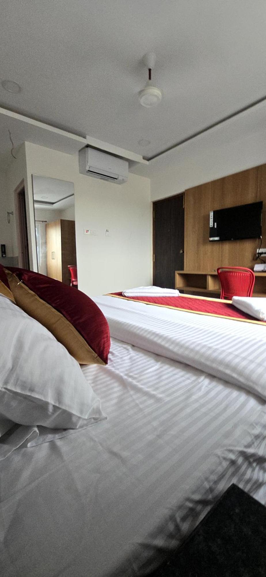 Hotel Shreem Sesha Sai Residency Tiruvannāmalai Exterior foto